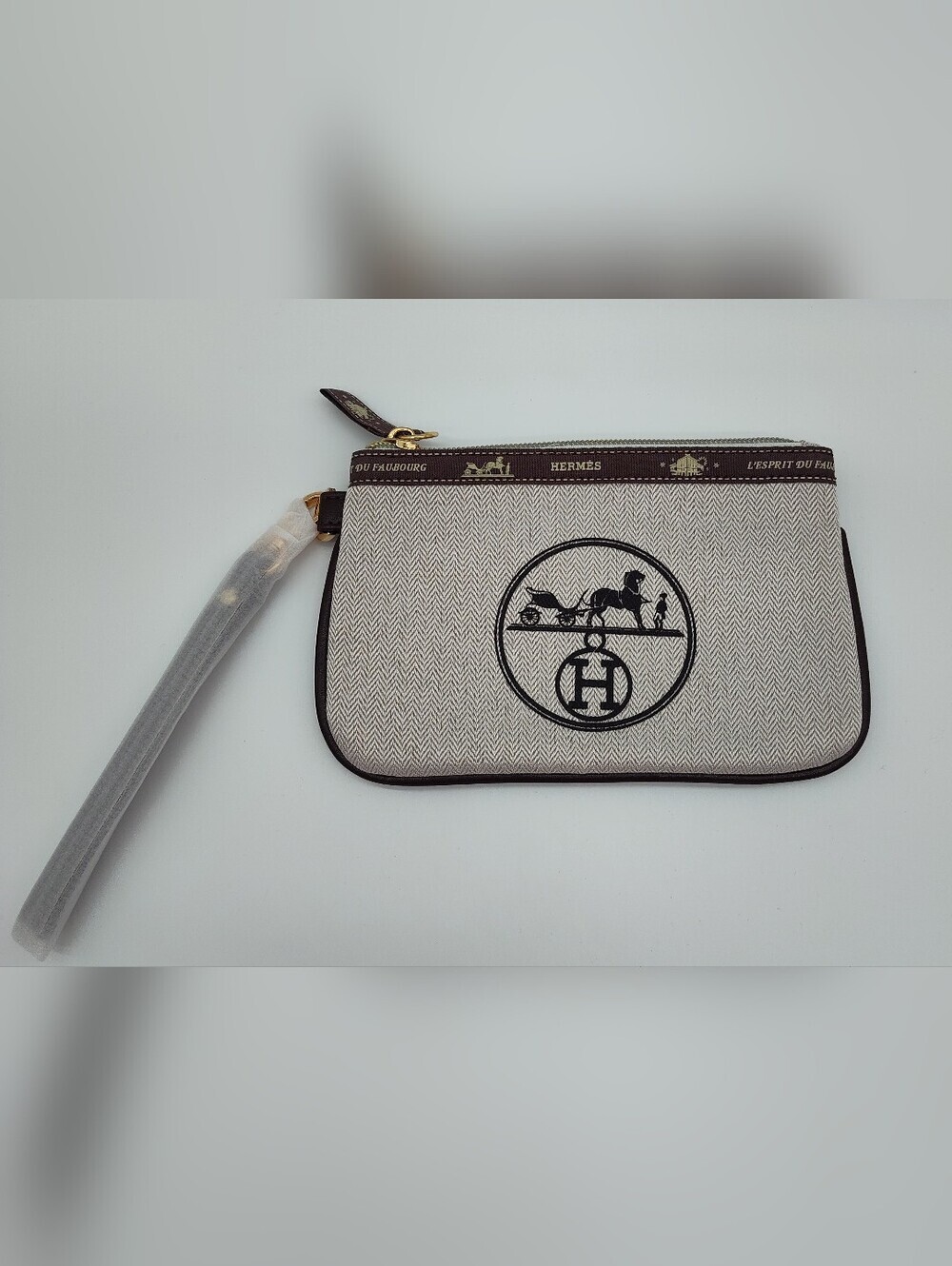 HERMÈS Dust Bag Wristlet Pouch Clutch Upcycled Equestrian H Logo Beige NIP